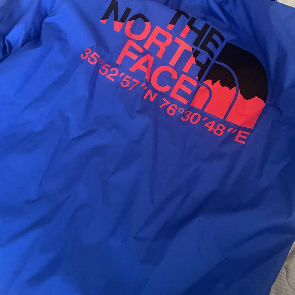 Northface windbreaker